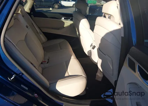 2017 Genesis G80 5.0 Ultimate z USA, uszkodzony, nr VIN KMHGN4JF9HU182744